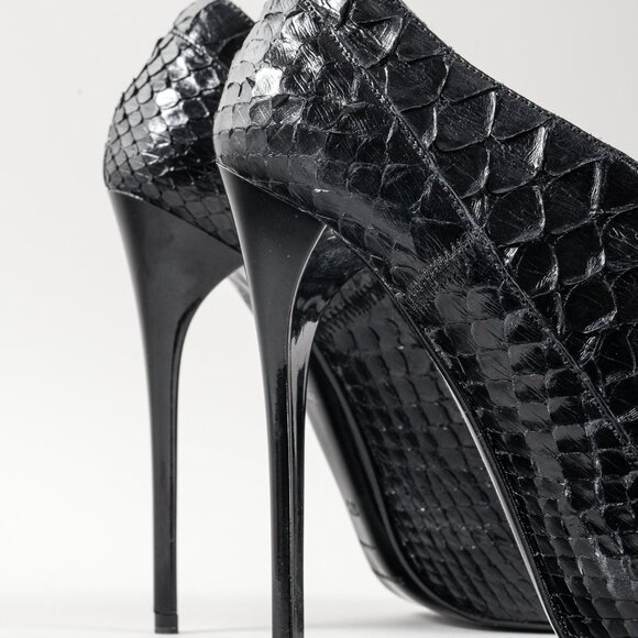 Burberry Prorsum Python Snakeskin Booties - Picture 8 of 10